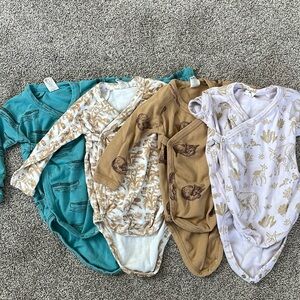 Kate Quinn onesie bundle (12-18 months)